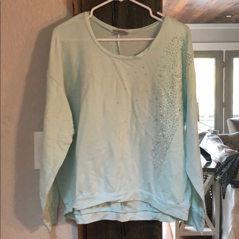 A long sleeve shirt.